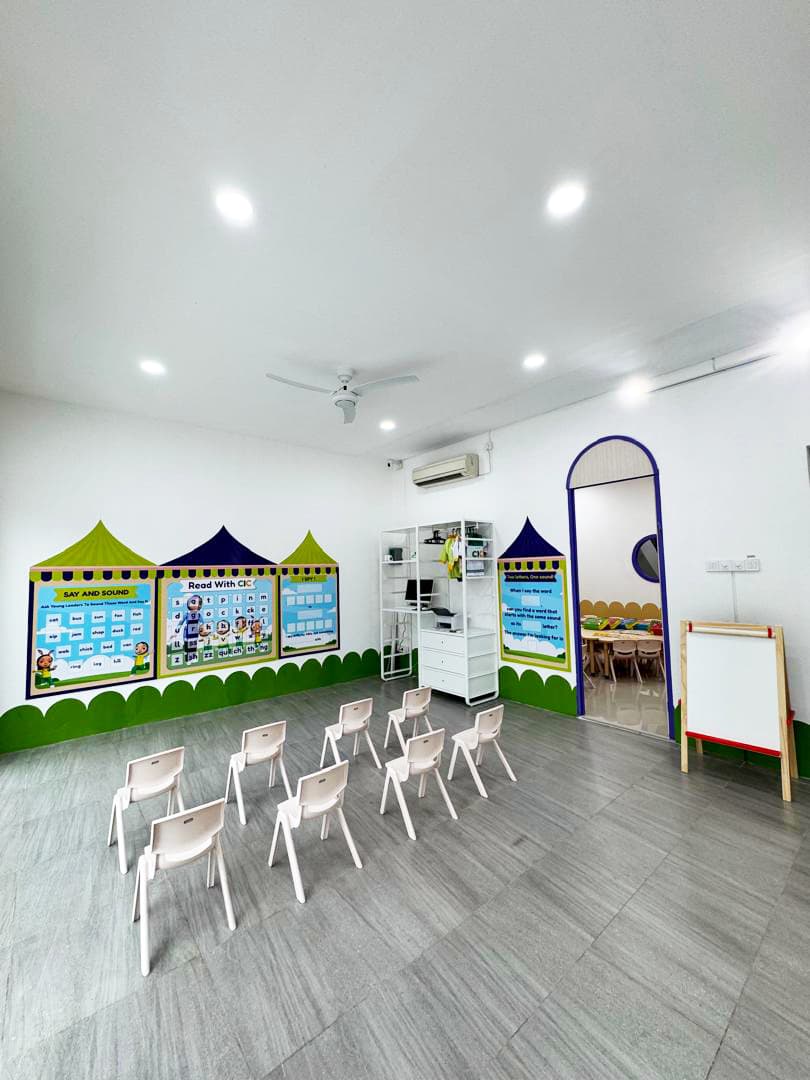CIC Indonesia Learning Centre - Interior View 2