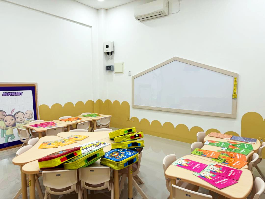 CIC Indonesia Learning Centre - Interior View 5